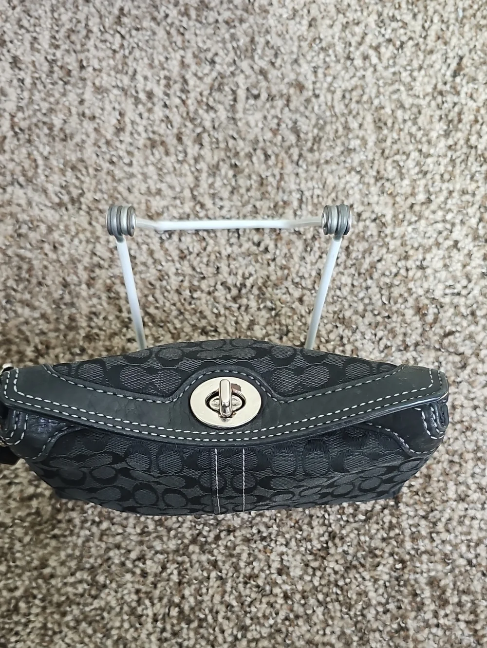 COACH LEGACY TURN LOCK WRISTLET BFPM-07-065